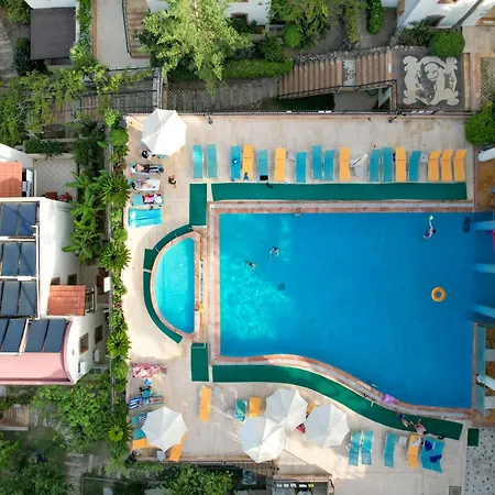 Hotel Zera By Oezuekara